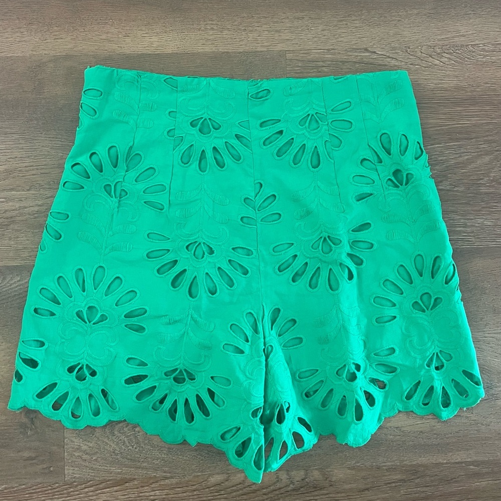 Zara Embroidered Eyelet Shorts High Waisted Emerald Green Bloggers Fav Size XS - Picture 9 of 12